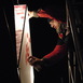 Projekt "Lichtergalerie" in Berlin, Schöneberger Norden: Mehr als 150 Anwohner - großteils Kinder und Jugendliche, viele aus sozial schwierigen Verhältnissen - beteiligen sich in einer offenen Werkstatt mit selbst gemachten Laternen an einer leuchtenden Galerie in ihrer Straße.