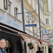 Schärding, in Oberösterreich am Inn gegenüber dem bayrischen Simbach gelegen, ist berühmt für ihre "Silberzeile" genannten Barockfassaden entlang dem Marktplatz. - Schärding is located in Upper Austria riverine the Inn an has a famous row of house-prospects called "Silverrow".